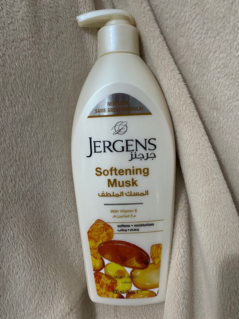 JERGENS LOTION (SOFTENING MUSK) 400ML, Beauty & Personal Care, Bath