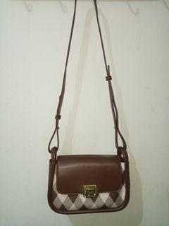 (Kategori: ) berada di . Dikirim oleh dwndamft (ID iklan 1216835923, Gambar 1). Deskripsi: .