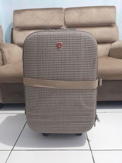 (Kategori: ) berada di . Dikirim oleh modeadr (ID iklan 1216844190, Gambar 1). Deskripsi: .