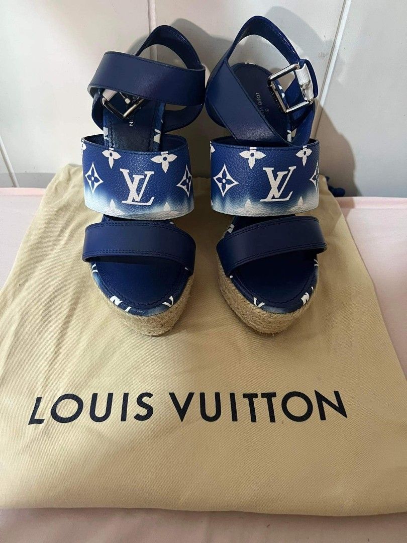 Louis Vuitton Starboard Wedge Sandal White. Size 38.0