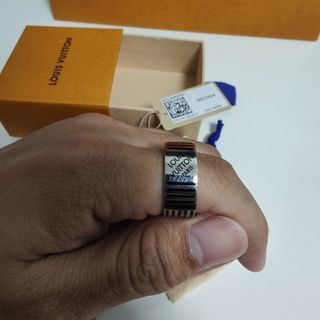 Louis Vuitton Gamble Ring NM Grey S, Luxury, Accessories on Carousell