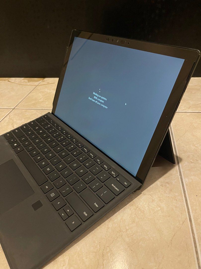Microsoft Surface Pro 7 + Pen + Fingerprint Keyboard, Computers & Tech
