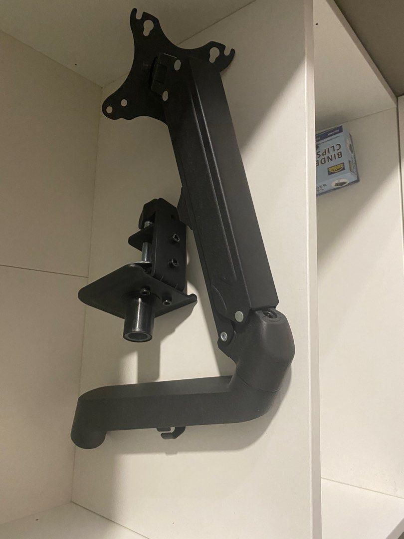 Monitor Arm, Computers & Tech, Parts & Accessories, Monitor Screens on Carousell