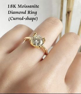 New! 18Karat Curve- shaped Moissanite Diamond Ring. 💎 Passed diamond tester  VVS clarity! Please read description