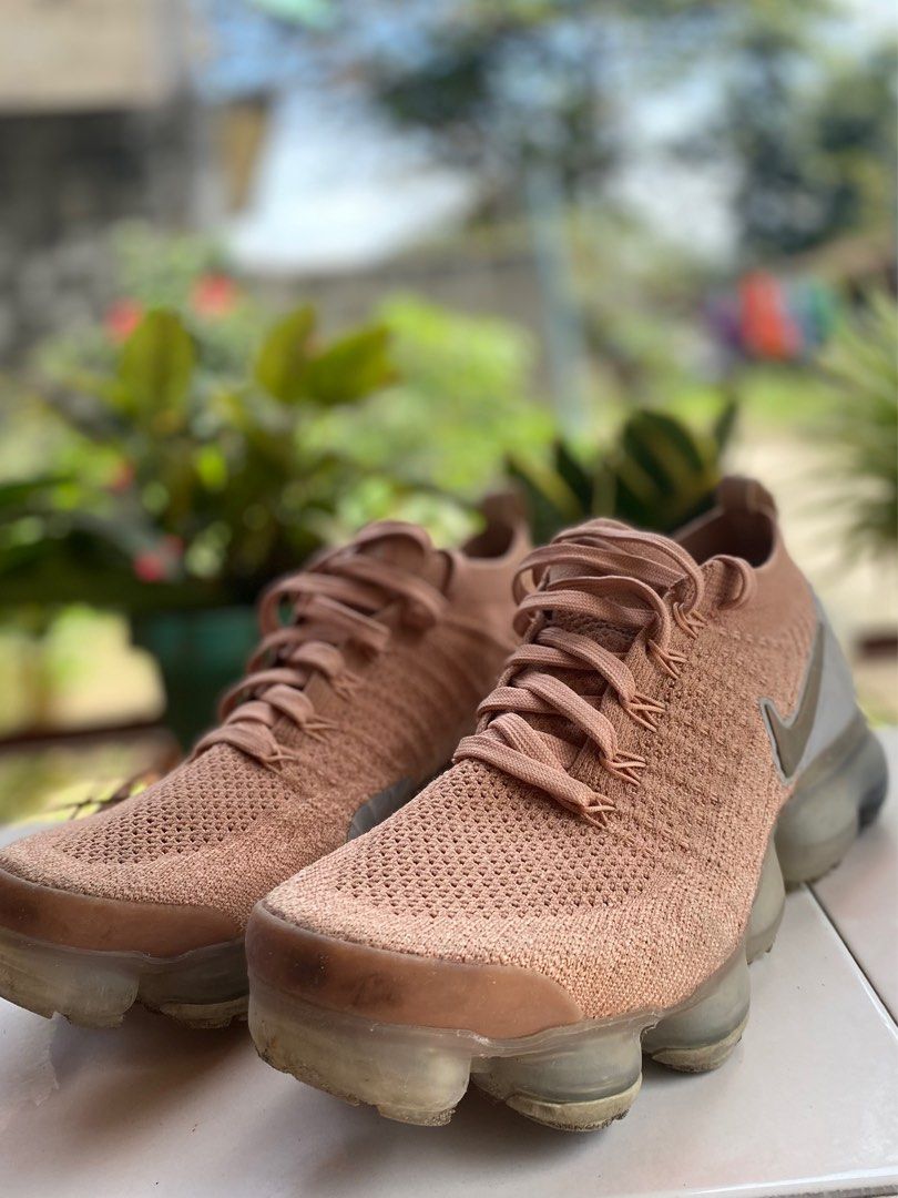 Nike air vapormax flyknit 2 women's rose gold hotsell