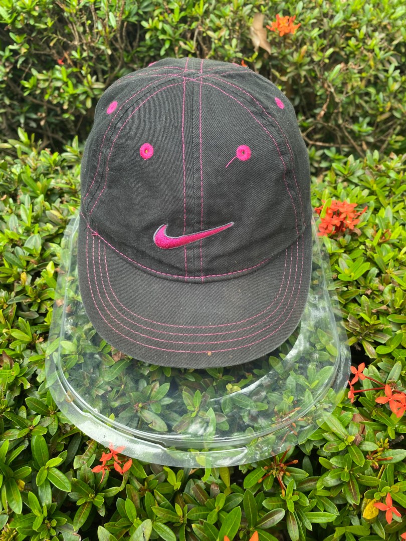 Black and pink nike hot sale hat