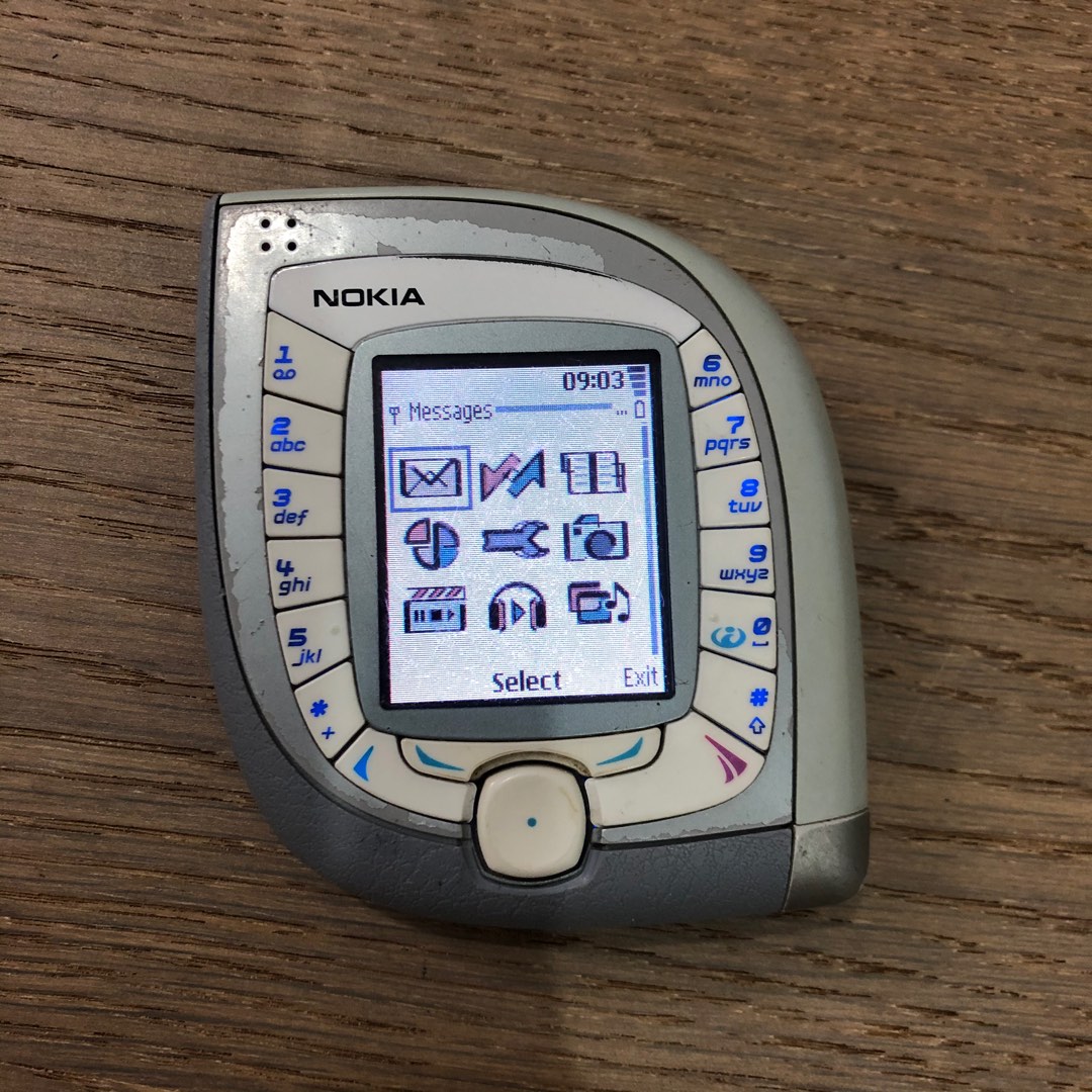 No.16 Nokia 7600, Mobile Phones & Gadgets, Mobile Phones, Early
