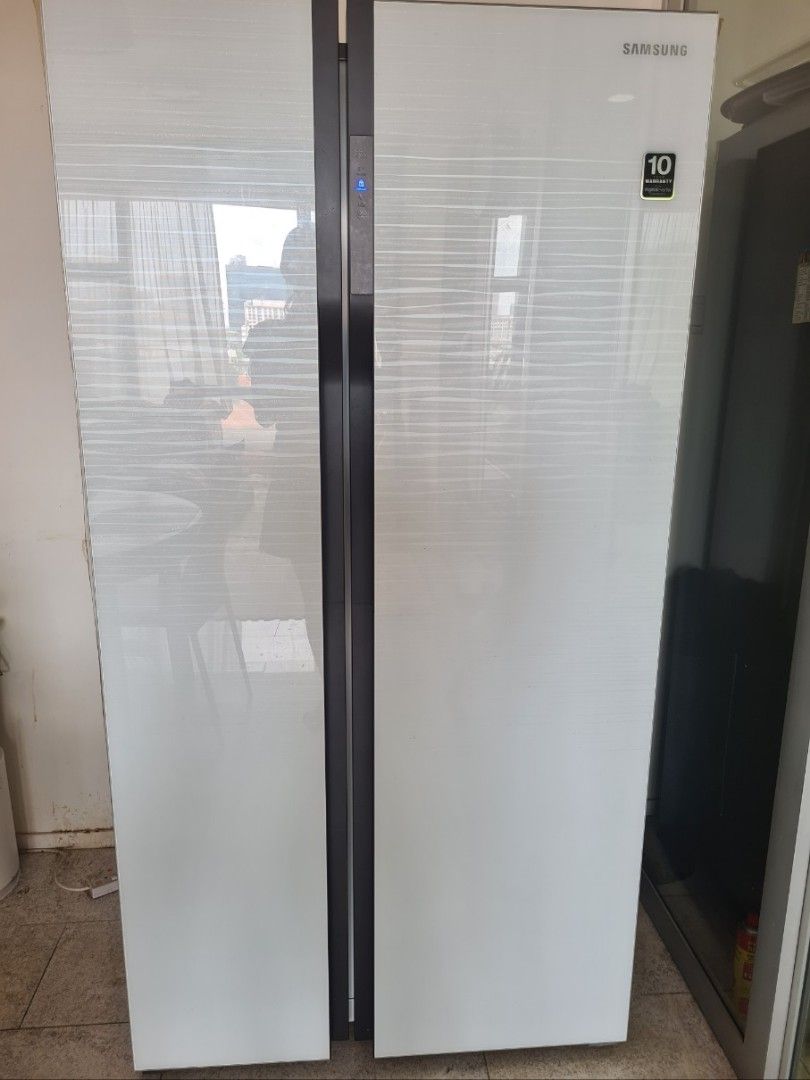 Samsung 2 doors fridge freezer, Furniture & Home Living, Bathroom