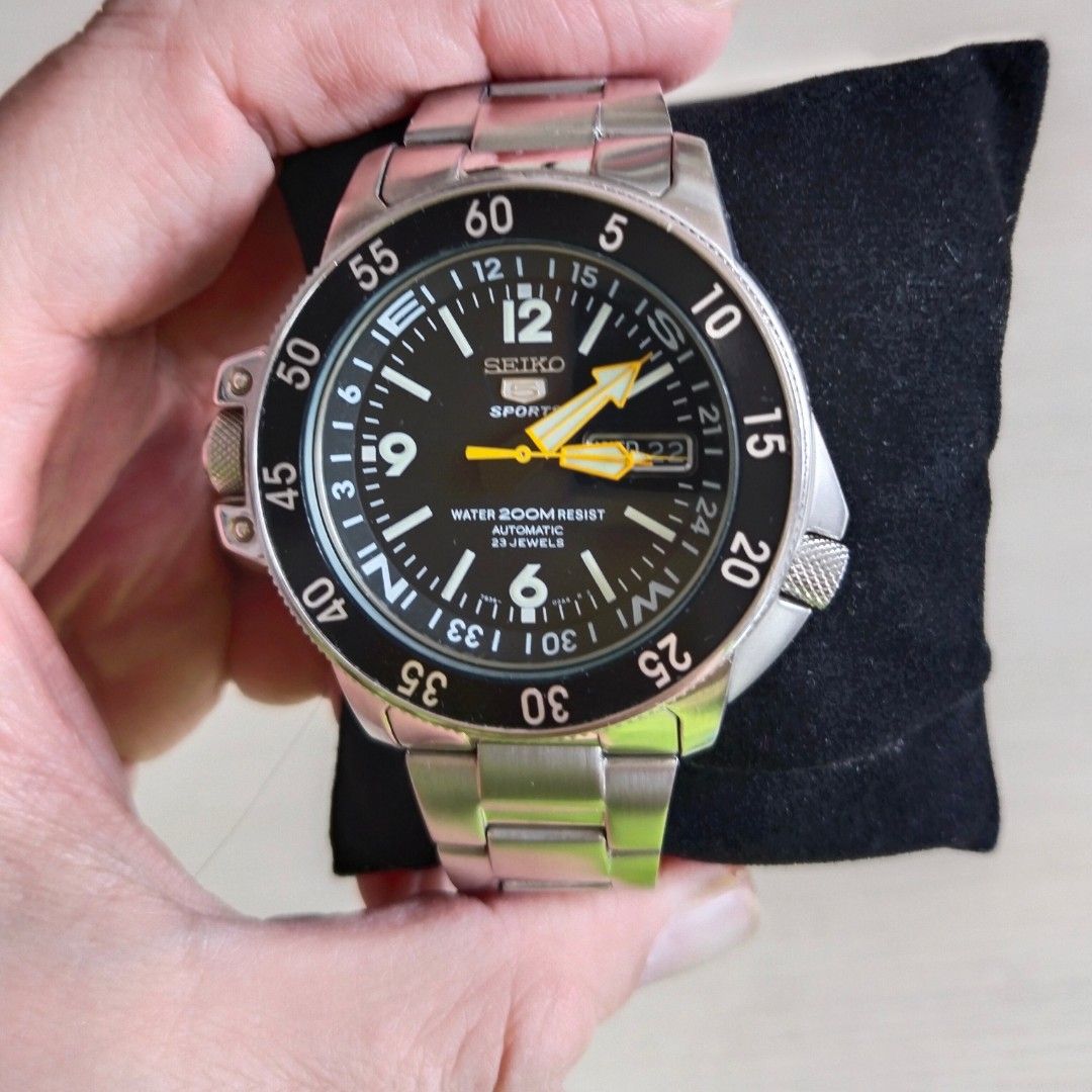 Seiko 5 Sports SKZ211 SKZ211K1 Atlas Land Shark Diver 200m Automatic ...