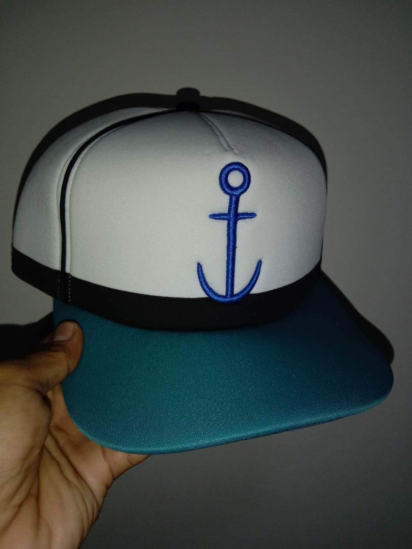 SPONGEBOB SQUAREPANTS KRUSTY KRAB COOK HAT, Men's Fashion, Watches