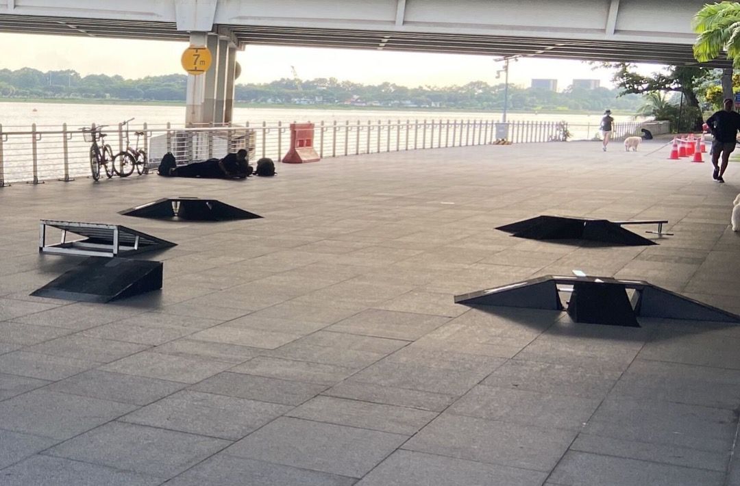 Ten-Eighty Skate Ramp set with Grind Rail, Sports Equipment, Other ...