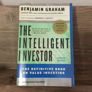 The Intelligent Investor  , by Benjamin Graham ,2003 revised edition,selling as pics , no pet no smoke @66 lor 4 Toa Payoh S310066 rtp$34