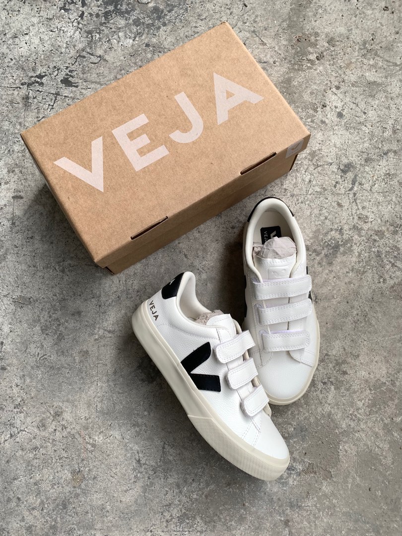 VEJA VELCRO RECIFE WHITE BLACK ORIGINAL, Fesyen Wanita, Sepatu di Carousell