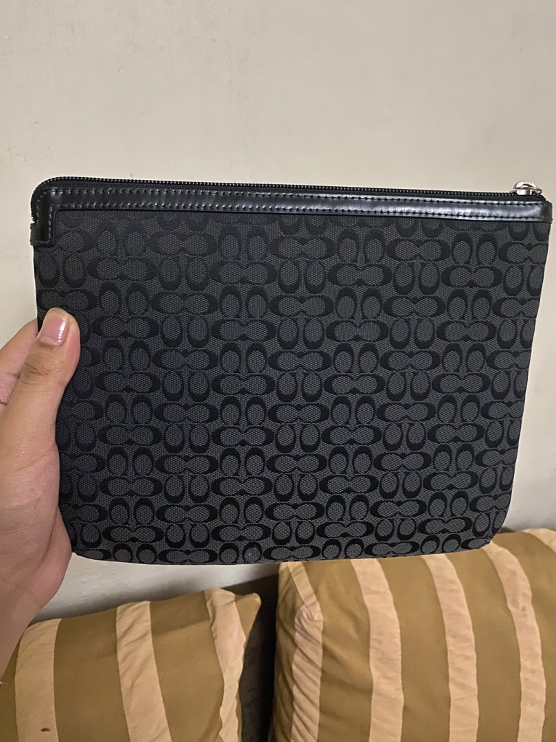 Vintage COACH ykk zipper long paper/ipad cover, Luxury, Bags & Wallets on Carousell