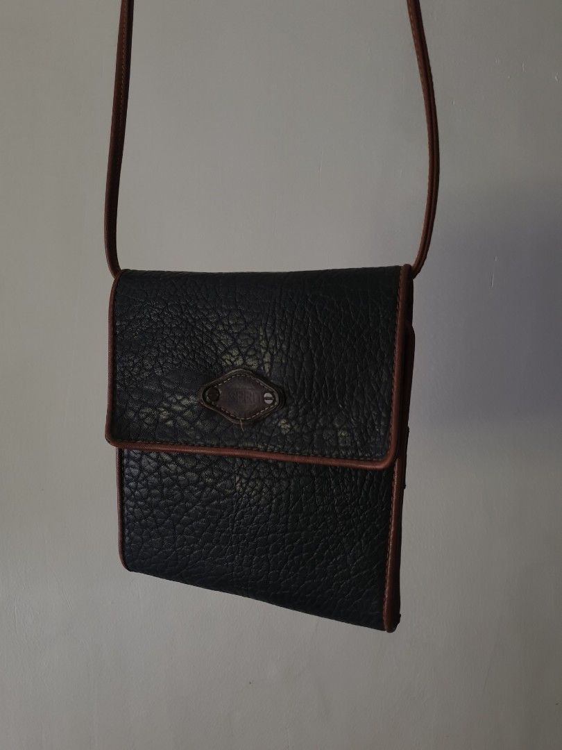 Vintage Esprit crossbody wallet bag (Category: Luxury Bags & Wallets) located in Bacoor. Submitted by aikaclariz (Listing ID 1216774575, Image 3). Description: Original/Authentic Esprit crossbody bag •in very very good condition, NO damages as seen on photos •material: leather mop: gcash and bdo mod: lalamove and j&t.