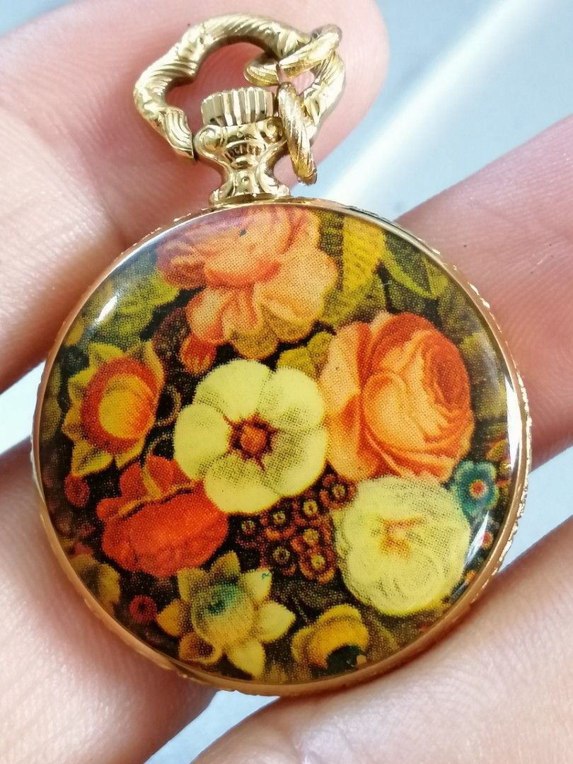 Vintage Seiko small lady pocket or pendant watch Women s Fashion