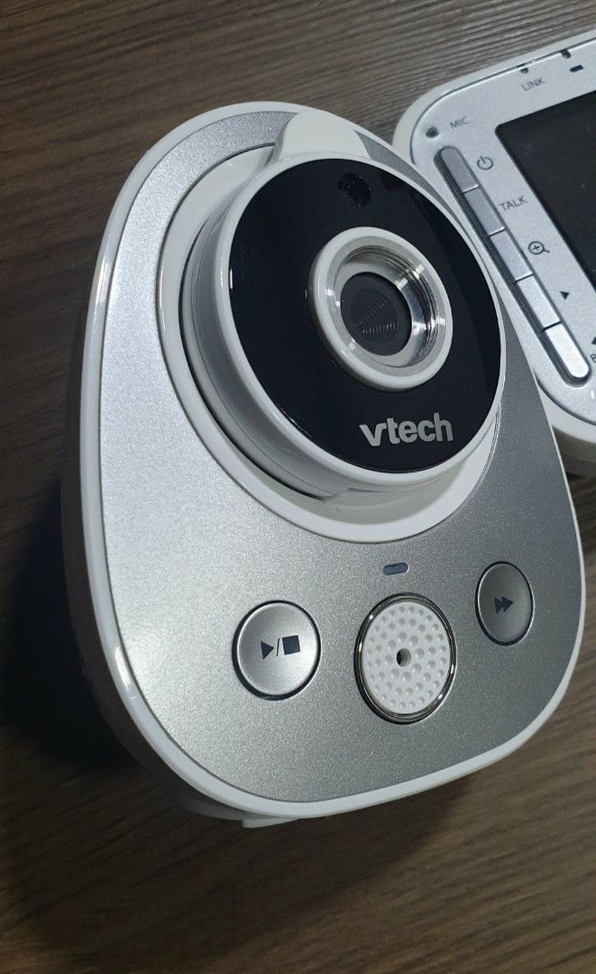 VTech VM342 VTech VM342 Digital Video Baby Monitor with Wide Angle Lens and Standard Lens
