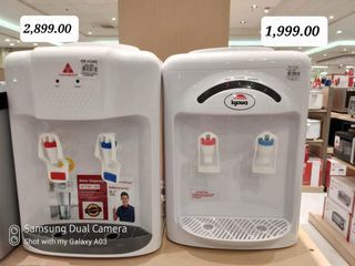 WATER DISPENSER WITH HOT AND COLD