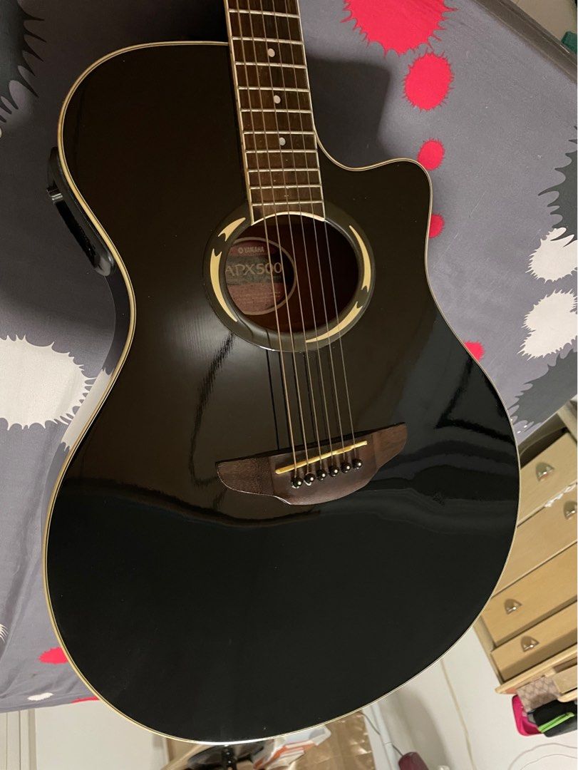 YAMAHA ACOUSTIC ELECTRIC GUITAR APX500, Hobbies & Toys, Music & Media