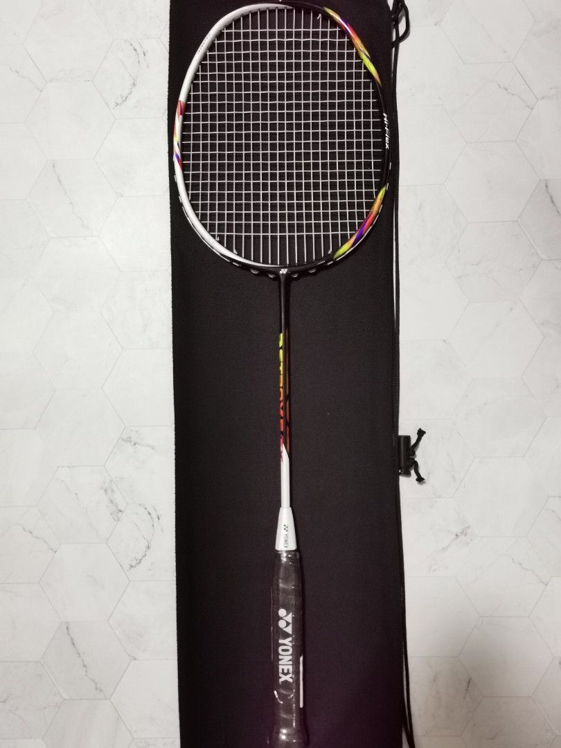 Yonex Astrox 5 FX Badminton Racket with Yonex BG66 String, Sports