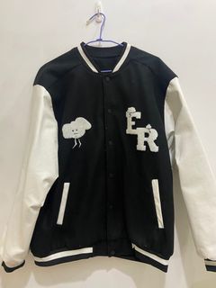 黑色棒球外套