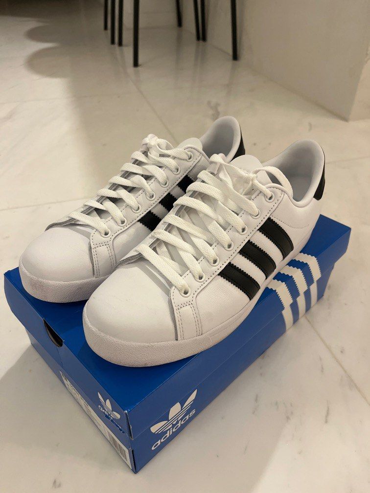 Almost Brand New Adidas Coast Star Size US 8