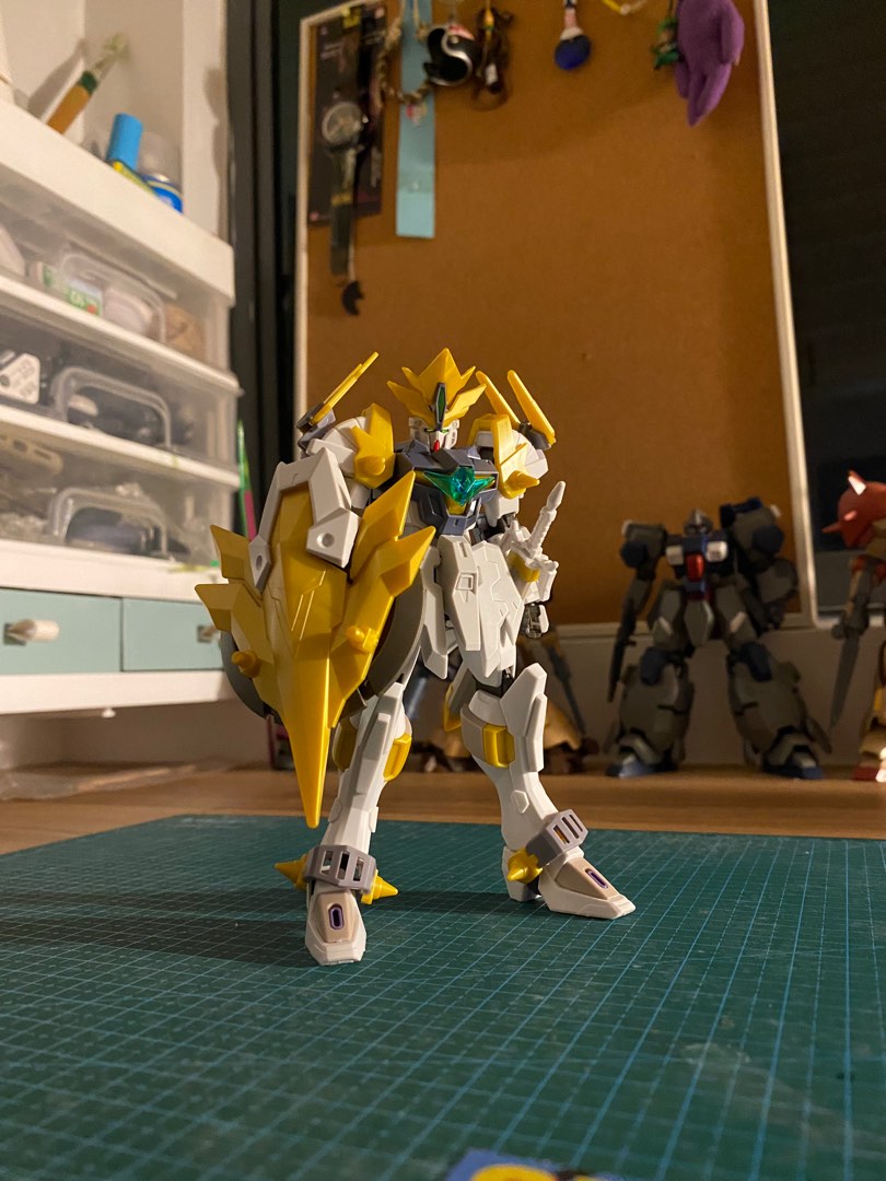 ASSEMBLED KITBASH HG GUNDAM AEGIS KNIGHT AND HG GUNDAM JUSTICE KNIGHT