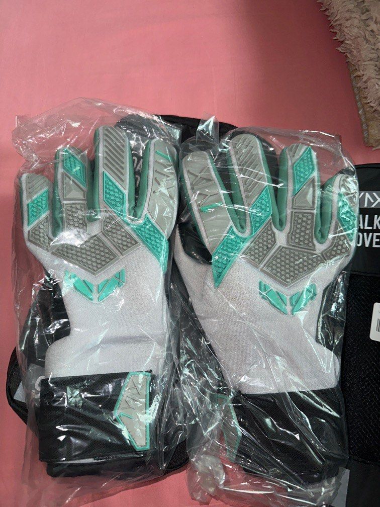 Authentic 1YNX LYNX goalkeeper gloves 2 pairs IMPACT UNLEASHED