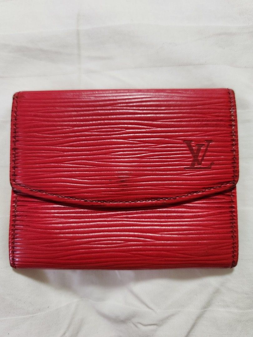 Authentic LV epi card case (Category: Luxury Bags & Wallets) located in Quezon City. Submitted by myprelovedfindsph (Listing ID 1216918257, Image 1). Description: Authentic vintage LV epi card case, can be a small wallet, good condition, needs cleaning.