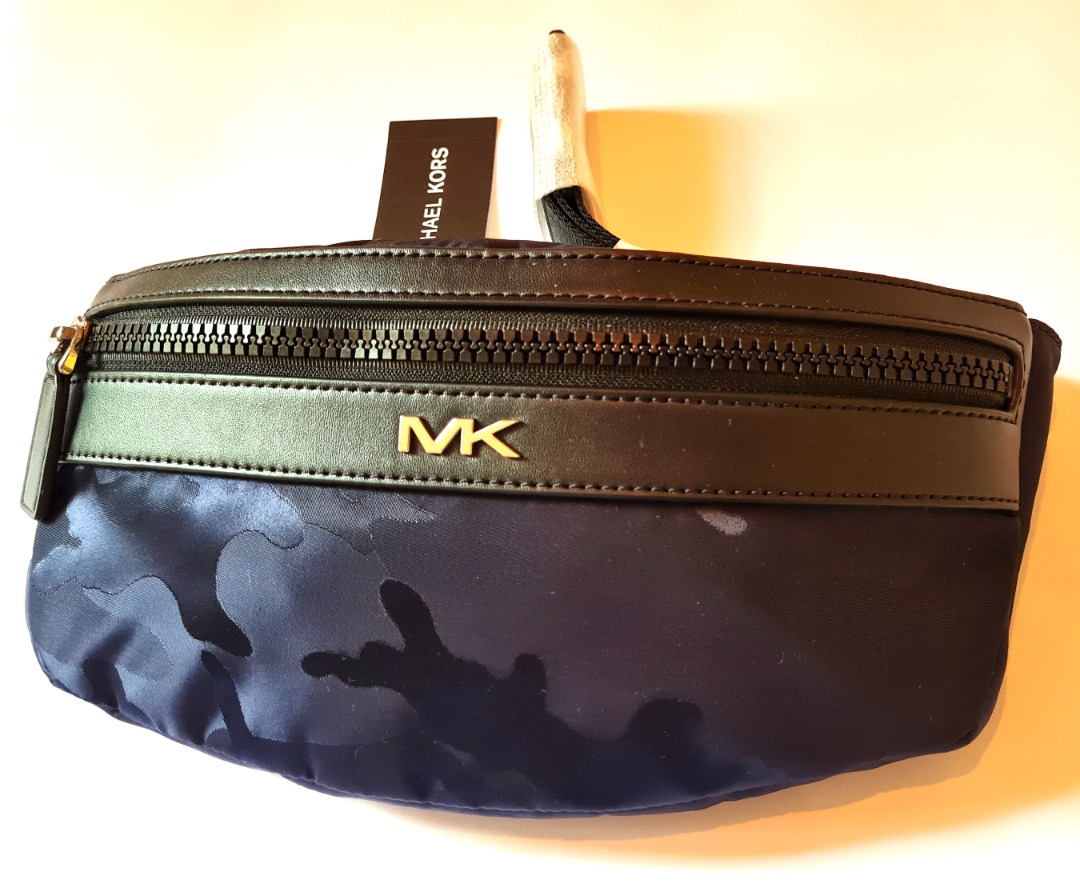 Authentic Michael Kors Kent style Hip / Belt/ Bum Bag in Indigo., Men's