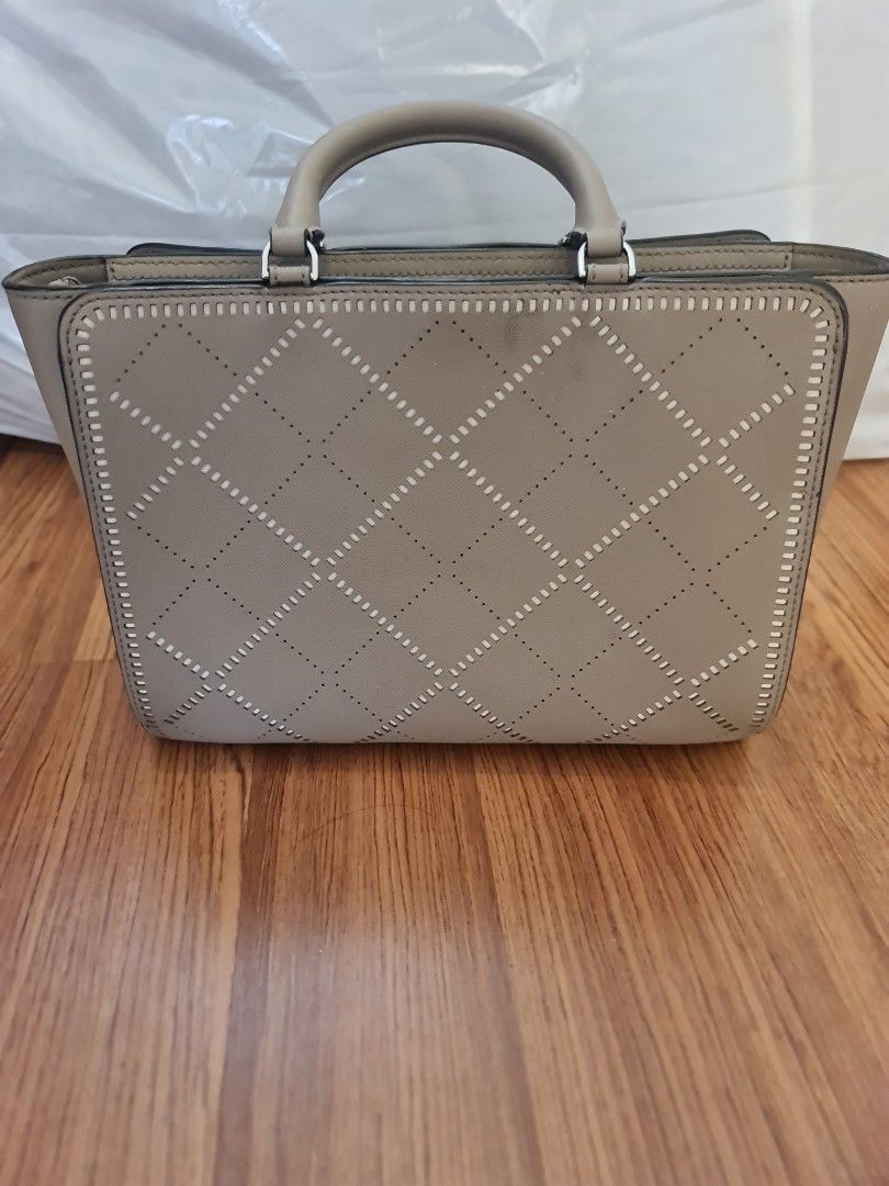 Authentic Tory Burch Work Bag, Women's Fashion, Bags & Wallets, Tote Bags  on Carousell