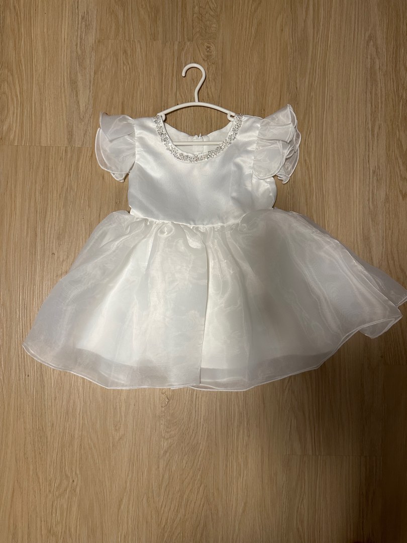 Baby Girl Gown (White), Babies & Kids, Babies & Kids Fashion on Carousell Baby Girl Gown (White), Babies & Kids, Babies & Kids Fashion on Carousell