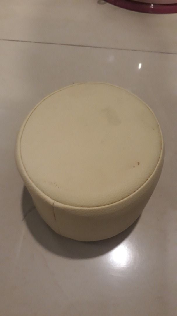 Body Massage Bed. With Solid Wood frame and legs, Furniture & Home