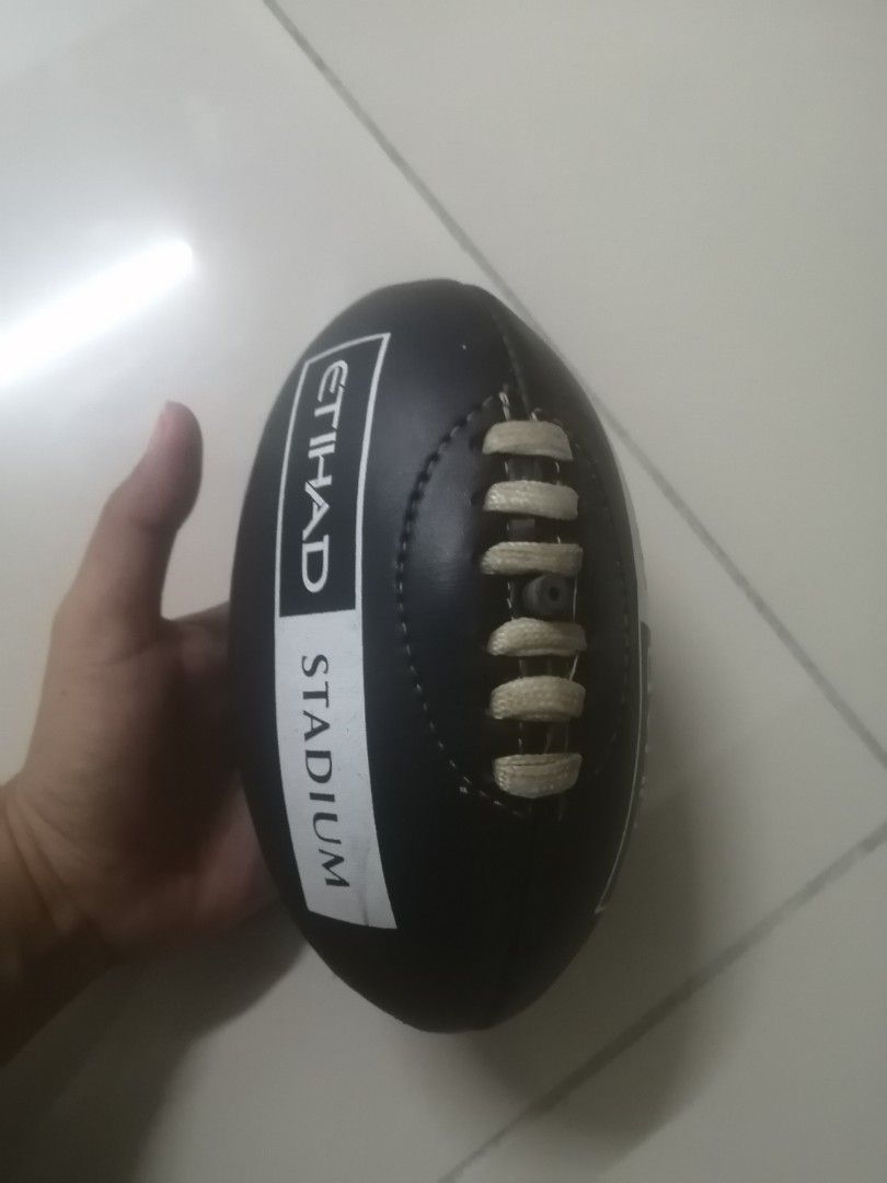Bola rugby etihad stadium, Sports Equipment, Other Sports Equipment and