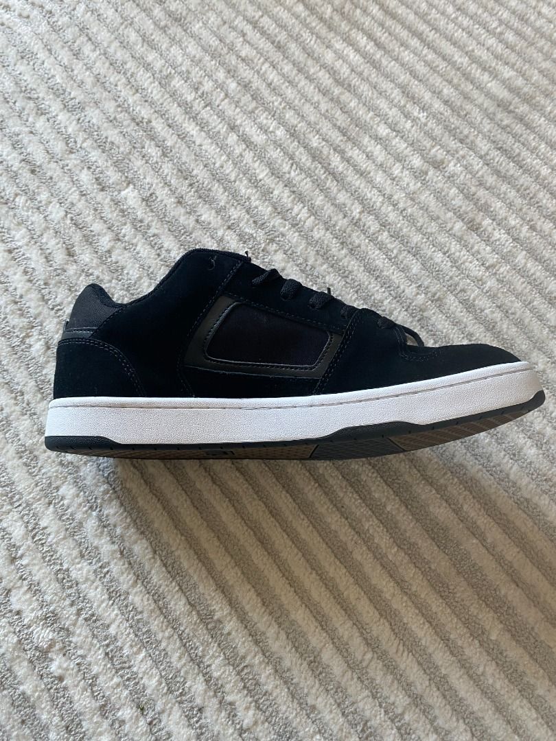 Vans docket on sale size 13
