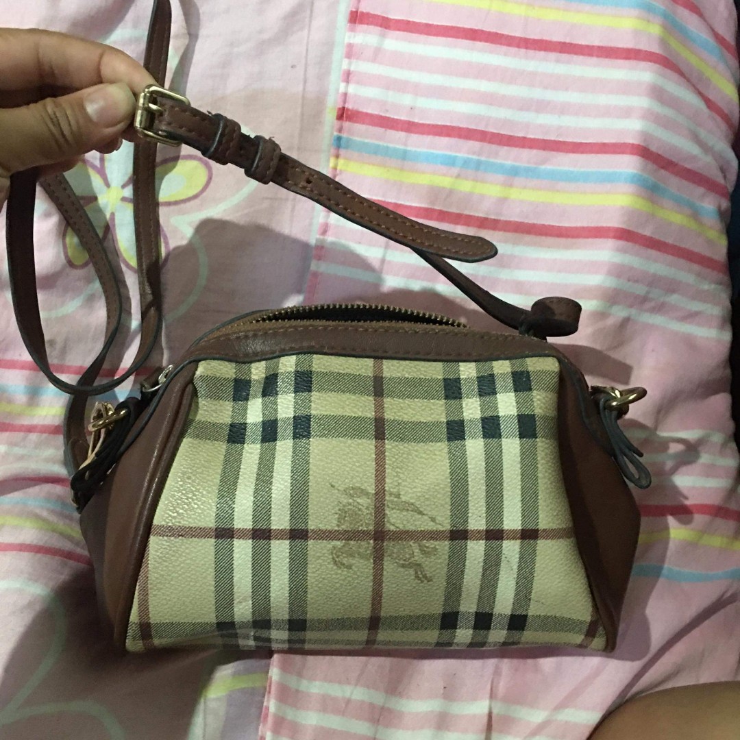 burberry, Luxury, Bags & Wallets on Carousell