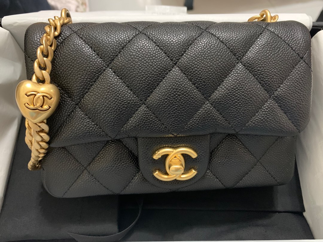 Chanel 23p Sweet Heart 19cm, Luxury, Bags & Wallets on Carousell