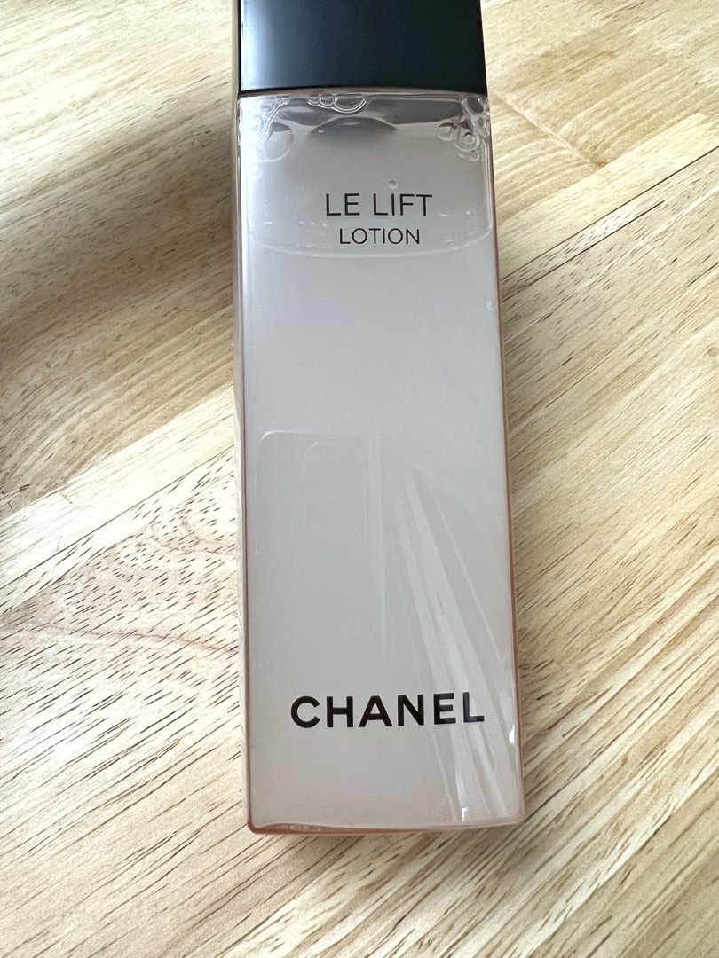 Chanel Le Lift Lotion 150ml 智慧緊膚爽膚水, 美容＆化妝品, 健康及美容- 皮膚護理, 面部- 面部護理-  Carousell