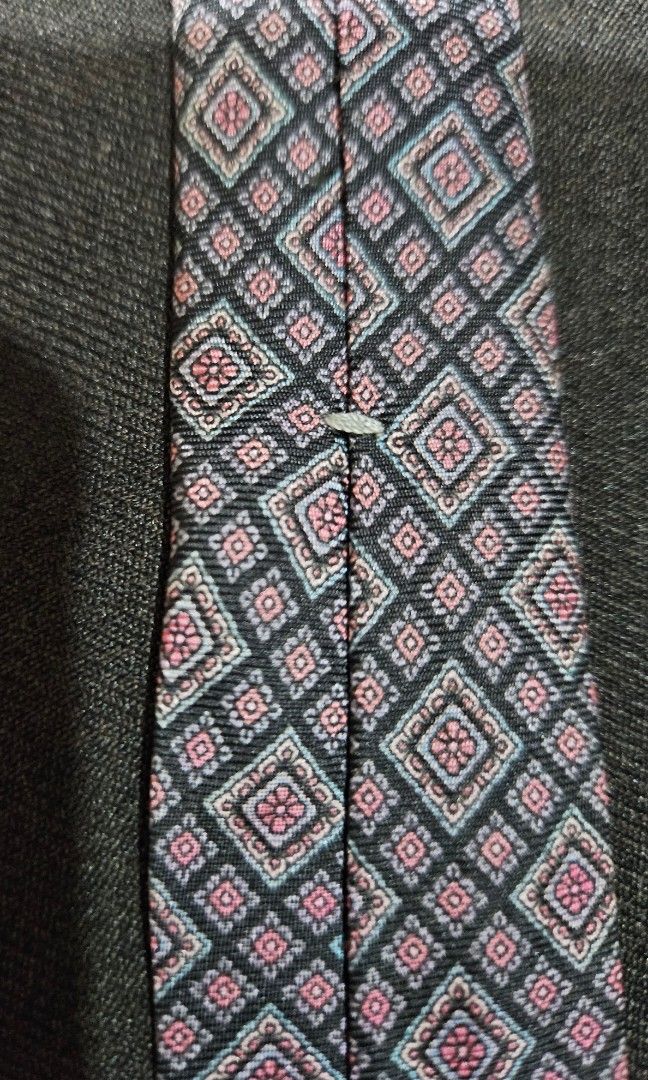 Christian Dior Necktie (Category: Sets & Coordinates) located in Rizal. Submitted by cherry_garcia (Listing ID 1216980820, Image 3). Description: Authentic Pre-Loved Mode of Payment : G-Cash/Paymaya Mode of Delivery : Lalamove/Grab/LBC Location : Filinvest East Marcos Highway Cainta, Rizal.