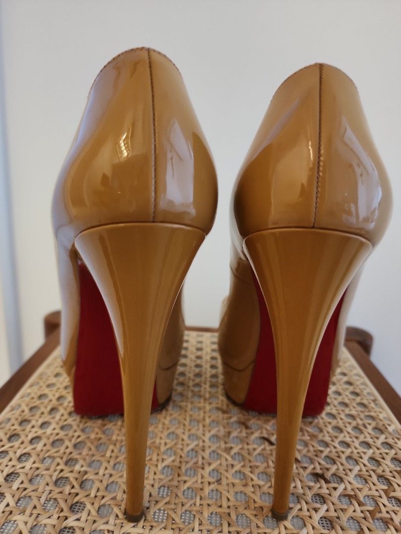 Christian louboutin heels discount nude