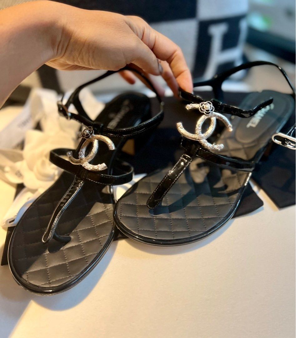Tilbagebetale fængsel Ultimate Coco Chanel sandals, Luxury, Sneakers & Footwear on Carousell