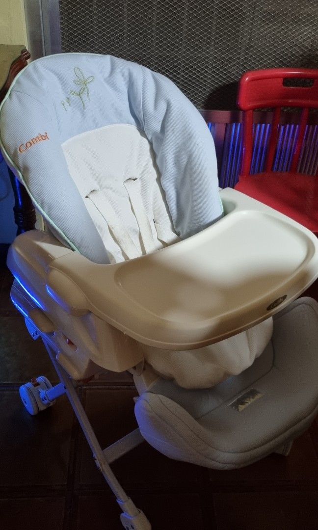 Combi 5-in-1 High Chair / Manual Rocker / Changing Counter, Babies ...
