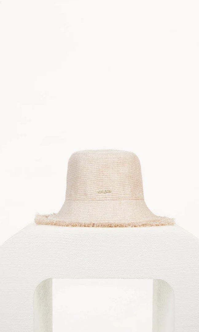 Cult Gaia kumi bucket straw beige hat, Women's Fashion, Watches