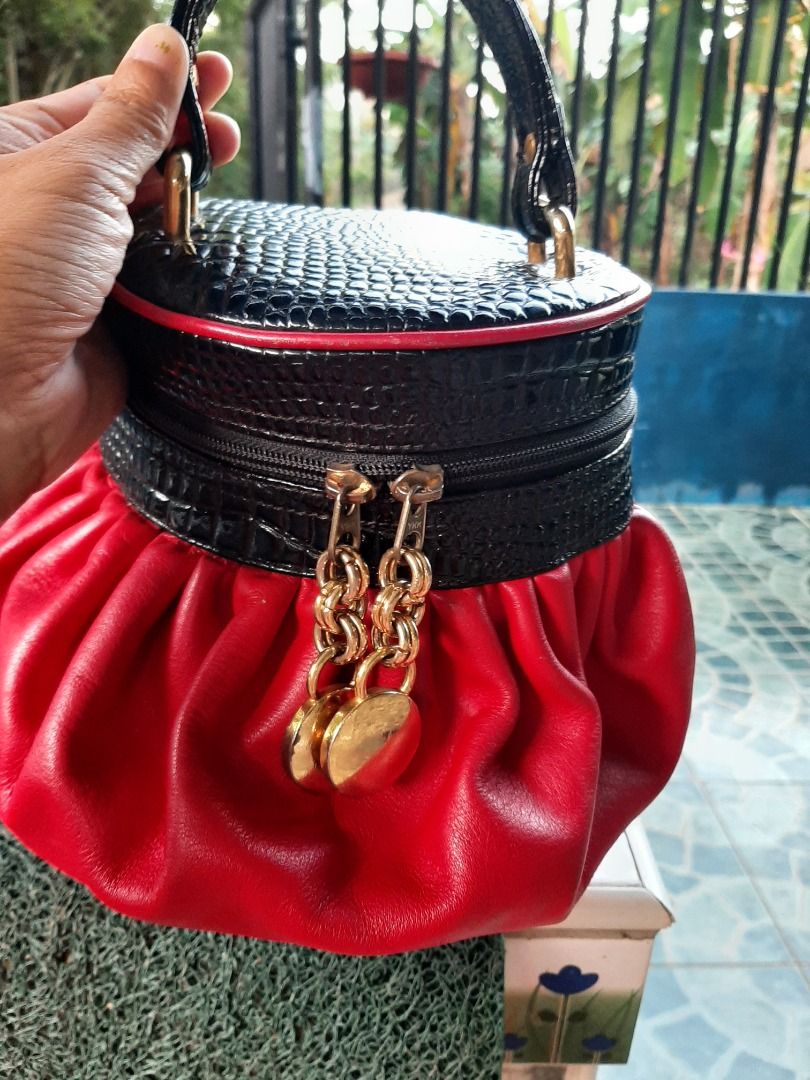 Unique purses 2025