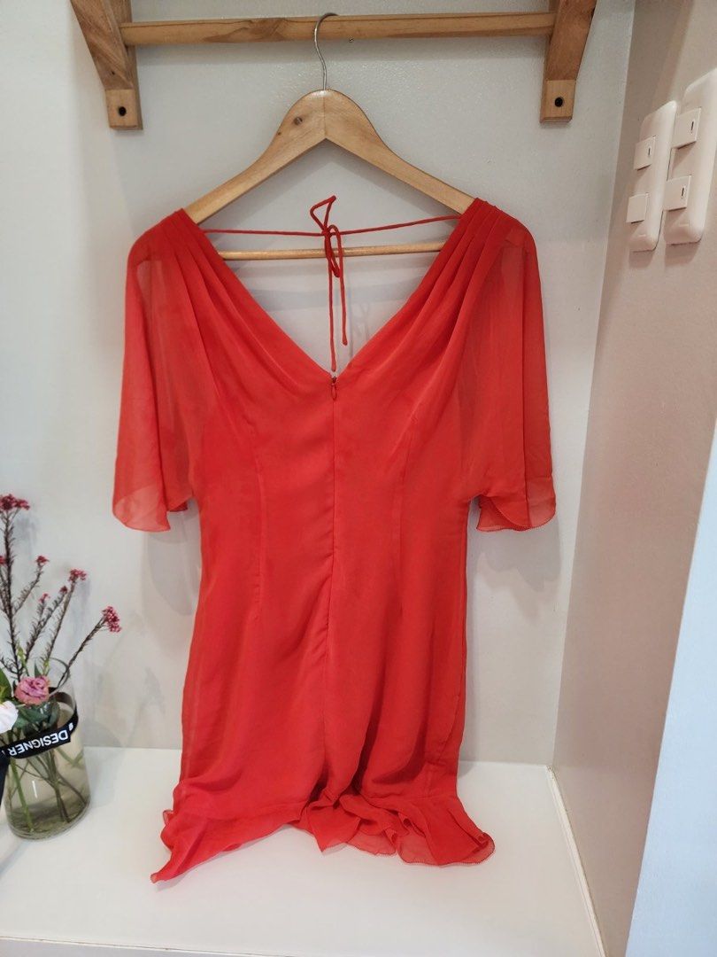 Flowy sexy red orange dress (Category: Dresses) located in Quezon City. Submitted by sudo8 (Listing ID 1216865618, Image 3). Description: High quality Fits S to M Personal favorite ❤️ .