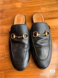 Gucci leather flat shoes