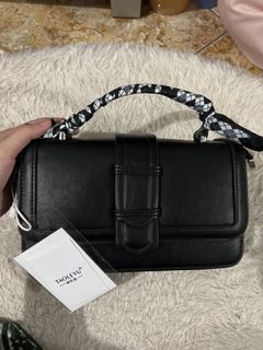 Handbag black with pita