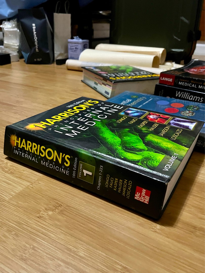 Ust Books HARRISON's 1&2 18th EDITION UST MEDICINE BOOK on Carousell