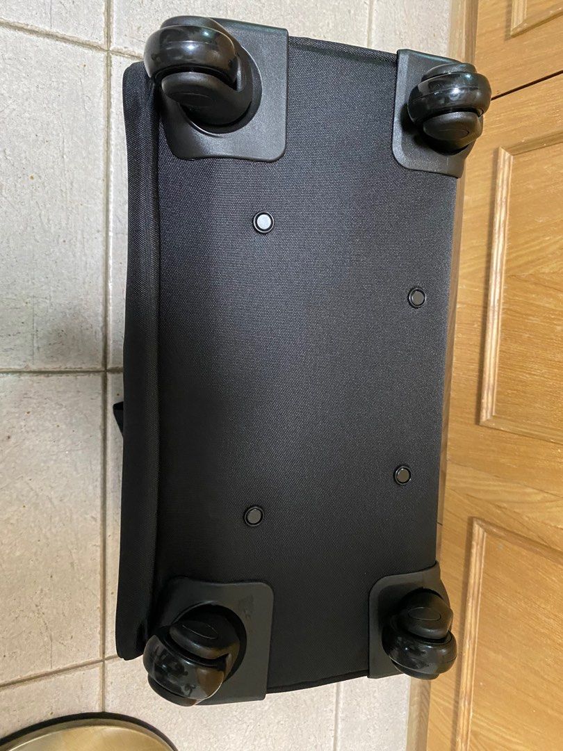 HP Laptop Trolley Bag Business 4 Wheel Roller, Computers & Tech, Parts