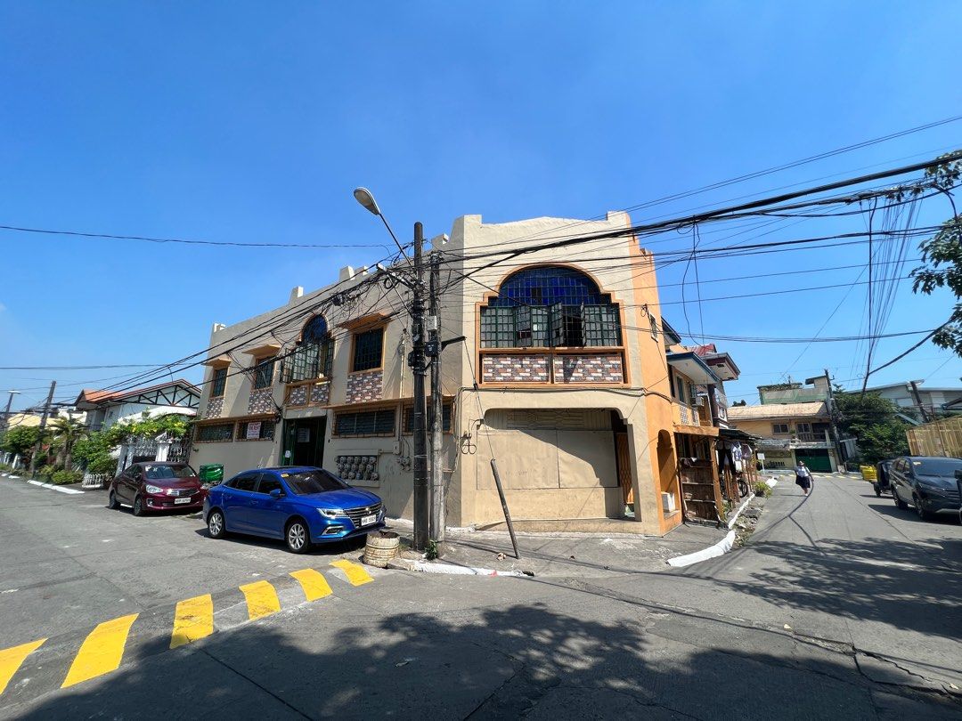 Generating 2 Storey 18 Rooms Apartment for Sale located at